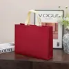 Sacola de compras ecológica de tecido não tecido estendida, cor sólida, moderna, para lojas de roupas, sacola de compras de roupas masculinas e femininas com logotipo personalizado