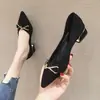 Sapatos de Trabalho Elegantes Estilo Francês para Mulheres, Novo Modelo Verão e Outono 2025, Bico Fino Preto com Fivela de Metal, Confortáveis e Não Cansam os Pés, Sapatos de Salto Baixo