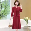Vestidos de primavera/outono para meia-idade e idosos, novo estilo 2026, conjunto de duas peças moderno e casual para mães de meia-idade, vestido versátil