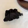 Grampo de Cabelo Banana Plissado Suave para Mulheres 2026 Novo Estilo Clipe Vertical para a Parte de Trás da Cabeça Clipe para Rabo de Cavalo Alto Acessório de Cabelo Penteadeira