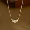 Cadena para Clavícula Elegante con Baño de Oro Real y Circonitas Microincrustadas Diseño de Nicho para Mujer Collar Geométrico de Cubo de Azúcar Collar Estilo Ins