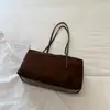 Retro estilo coreano, bolso de almohada de gamuza de nicho, nueva colección otoño 2026, color liso, moderno, gran capacidad, adecuado para ir al trabajo, y se puede llevar bajo el brazo