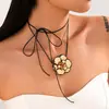 Diseño Transfronterizo Europeo y Americano Flor de Borde Negro Goteo de Aceite Collar de Hilo de Cera Gargantilla Elegante Metal Estéreo Collar de Flor Grande