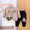 Traje grueso para niño bebé otoño e invierno conjunto de dos piezas forrado de vellón ropa de bebé estilo occidental para bebé nuevo invierno para niños