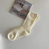 Calcetines de Color Sólido de Longitud Media de Algodón Puro Transpirables Calcetines Apilables Moda ins Blanco Leche Versátil Delgados Negros Calcetines jk Cortos
