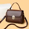 Suministro directo transfronterizo de nuevos bolsos cruzados de moda retro 2026, bolsos cuadrados pequeños elegantes y versátiles para el trabajo