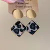 Brincos Redondos Vazados com Estampa de Leopardo Retro Agulha de Prata Outono e Inverno, Tarraxas Estilo Melard, Brincos de Design de Nicho para Mulheres