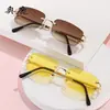 Populares Gafas de Sol Cuadradas Sin Marco con Borde Cortado para Mujer, Montura Metálica Fina Gafas Decorativas, Estilo Callejero Modernas Gafas de Sol Degradadas