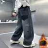 Ropa Infantil Niños Otoño e Invierno Jeans Forrados de Polar 2025 Nueva Ropa de Invierno Niños Grandes Mono Grueso Forrado de Polar Pantalones Rectos