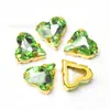Atacado do Fabricante Grau Especial A Strass de Cristal K9 Coração de Pêssego Inclinado com Base Pontiaguda, Strass Irregulares com Garras para Roupas, Sapatos, Decoração de Embalagens, Strass para Nail Art