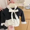 ¡Pequeña Chica Chanel! Conjunto de Niña Otoño Nuevo Estilo Manga Larga Lunares Top Pantalones Acampanados Conjunto de Dos Piezas