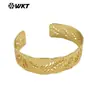 WT-B684 Pulsera Abierta Tallada Personalizada Clásica con Diseño Hueco de Espiga de Trigo Color Liso Versátil Joyería Neutra