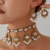 1 Conjunto de Pingentes Florais Brilhantes da Moda Retrô, Colar e Brincos Elegantes Femininos, Conjunto de Joias Femininas