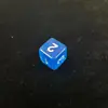 Venta al por mayor Dados de Seis Caras de 16 mm, Angulares Rectos, Color Sólido, Dados de Colores con Números, Varios Dados Transparentes de Colores para Lanzar
