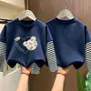 Camiseta listrada de manga comprida para meninas, novo estilo outono 2026, camiseta básica de algodão puro para crianças meninas, top para crianças maiores