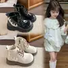 Botas infantis de sola macia, botas pretas de cano baixo, botas de couro de princesa, novas botas Martin estilosas antiderrapantes para meninas, outono e inverno 2026