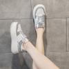 Sapatos Casuais Leves com Solado Grosso, Aumentadores de Altura e Solado Macio para Mulheres, Novo Estilo Outono 2025, Sapatos com Strass, Tênis Brancos