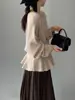 Suéter de renda redondo e elegante estilo coreano Jiang Chi com barra franzida, blusa de tricô solta e versátil A1530