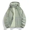 Chaqueta de Protección Solar para Piel, Unisex, Fresca y Sencilla, Ligera, Transpirable, Resistente a los Rayos UV UPF50+, Chaqueta con Capucha de Sensación Helada para Protección Solar