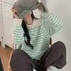Suéter de tricô listrado de manga longa feminino vintage estilo coreano, novo cardigã versátil solto para outono e inverno de 2026 para mulheres