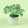 Planta de interior popular de trébol de cuatro hojas artificial, planta verde artificial tejida, artículo decorativo creativo de alto valor, regalo de la suerte, venta al por mayor desde el fabricante