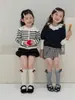 WA236 Calcetines Nuevos de Otoño para Niñas en Colores Vintage, Estilo Coreano, con Diseño de Muñeco de Sombrero Triangular, Calcetines de Media Pantorrilla para Niños