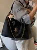 Bolso de Hombro Acolchado con Cadena Casual para Viajes Diarios para Mujer 2025 Otoño Nuevo Moda Retro Nicho Bolso de Hombro Cruzado Individual
