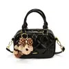 Bolso cuadrado pequeño de mano con patrón de rombos para mujer con charm de oso para ir al trabajo de un solo hombro cruzado mini de color liso bolso pequeño bolso cruzado pequeño bolso de mujer