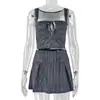 Conjunto de Vestido Listrado Versátil Estilo Europeu e Americano para Rua com Alças Finas, Cintura Curta Marcada e Tecido que Envolve o Busto Conjunto de Moda Feminino de Duas Peças