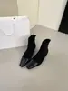 Botas Curtas de Salto Baixo para Mulheres com Saltos Bloco, Novo Design Outono e Inverno 2025, Botas Elegantes de Retalhos com Bico Quadrado e Botas de Cano Curto