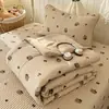Juego de Edredón de Verano de Cuatro Piezas con Estampado de Dibujos Animados, Edredón Refrescante de Verano, Edredón para Aire Acondicionado, Juego de Cubre Cama, Juego de Ropa de Cama de Tres Piezas para Dormitorio de Estudiantes