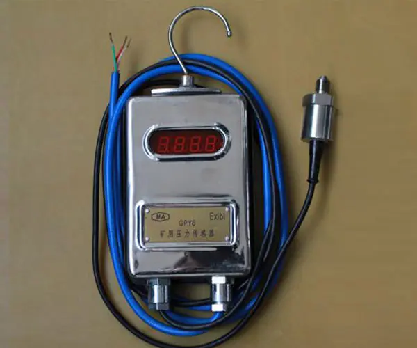 GPY6矿用压力传感器1.jpg