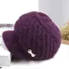 Novos chapéus de tricô quentes e grossos de outono e inverno para mulheres, projetados para manter as mães de meia-idade e idosas aquecidas e proteger suas orelhas; chapéus forrados com fleece para mulheres mais velhas