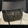 Bolso de hombro vintage de mezclilla con estampado de leopardo, elegante, versátil, de gran capacidad, bolso de hombro de sarga personalizado para el trabajo, debajo del brazo