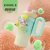 Nuevo vaso de hielo de conejo lindo de alta apariencia, vaso de pajita de dibujos animados adorable gigante con asa de acero inoxidable, vaso aislado
