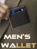 Amazon Explosiones en stock Patrón de Fibra de Carbono Europeo y Americano Clip Dorado Minimalista Portatarjetas Múltiples Tarjetas Plegable 2 pliegues Súper