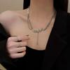 Colar de Pérolas com Costura de Folhas de Luxo Nicho Feminino Elegante Estilo Coreano Estilo Frio Design ins Corrente de Clavícula Doce e Cool