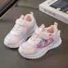 Zapatos para Niña 2025 Otoño Nuevos Tenis Infantiles para Niña Dibujos Animados Ligeros Suela Suave Transpirables Zapatos de Correr Tipo Papá