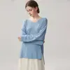 Suéter de tricô feminino fino, finamente trabalhado, de comprimento médio, com fenda lateral, caimento solto, gola V de cashmere, top emagrecedor