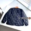 Nova Jaqueta Casual Acolchoada de Penas de Pato Branco 90 com Gola V Leve para Outono e Inverno 2025 Jaqueta Casual Feminina Diamond