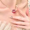 Brincos Papalacha Magenta Vortex Gem Antique Sense Banhado a Ouro 18K Broche de Camélia e Zircônia Carmim