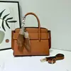 Bolsa de mano informal simple de venta caliente transfronteriza personalizada para mujer 2026 Nueva y elegante bolsa de hombro única de alta gama para mujer