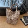 Bolsa de Ombro Estilo Relaxado e Preguiçoso, Bolsa Transversal Estilo para o Dia a Dia, Bolsa Tote Estilo Coreano Estampa de Leopardo Estilo Literário