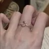 Anel de Diamante Imitação de Ovo de Pombo Rosa Novo Modelo 2026 Anel de Design Simples Nicho Personalizado Anel de Diamante Rosa