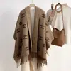 Transmisión en vivo de la nueva bufanda de cachemira sintética estilo coreano para mujer, un chal de invierno de alta gama, extragrande, versátil y cálido que también se puede usar como calentador de cuello