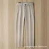 Suministrados directamente por el fabricante, los pantalones casuales para hombre son holgados, de corte recto, elegantes, ajustados, adecuados para negocios y para ir al trabajo, y son pantalones casuales de alta gama para hombre.