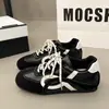 Sapatos Confortáveis Femininos com Cadarço para Outono Inicial 2026 Sapatos Casuais Esportivos Color Block Novos Sapatos de Treino Alemães Outono Retro Feminino Novo