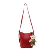 Bolso Cubo Casual Estilo Coreano para Mujer de un Solo Hombro Más Vendido Temperamento Sencillo Sensación de Alta Calidad Casual para Viajes Diarios Bolso Cruzado Venta al por Mayor