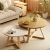Mesa de Centro Simples para Apartamento Pequeno Sala de Estar Combinação para Casa Mesa Lateral de Sofá Varanda Madeira Maciça Minimalista Mesa Redonda Pequena Mesa de Chá Madeira Maciça