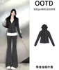 Traje deportivo casual a rayas grises para mujer, nueva colección otoño 2026 para mujer, atuendo otoñal petite, sudadera con capucha y cierre